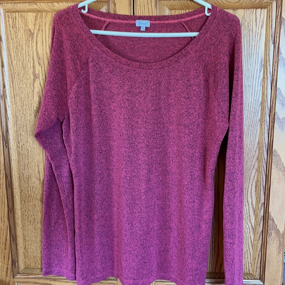 Kismet cranberry colour top size S.